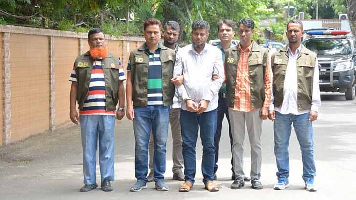 জাল টাকার কারবারে সাবেক পুলিশ সদস্য ও ব্যাংকাররা