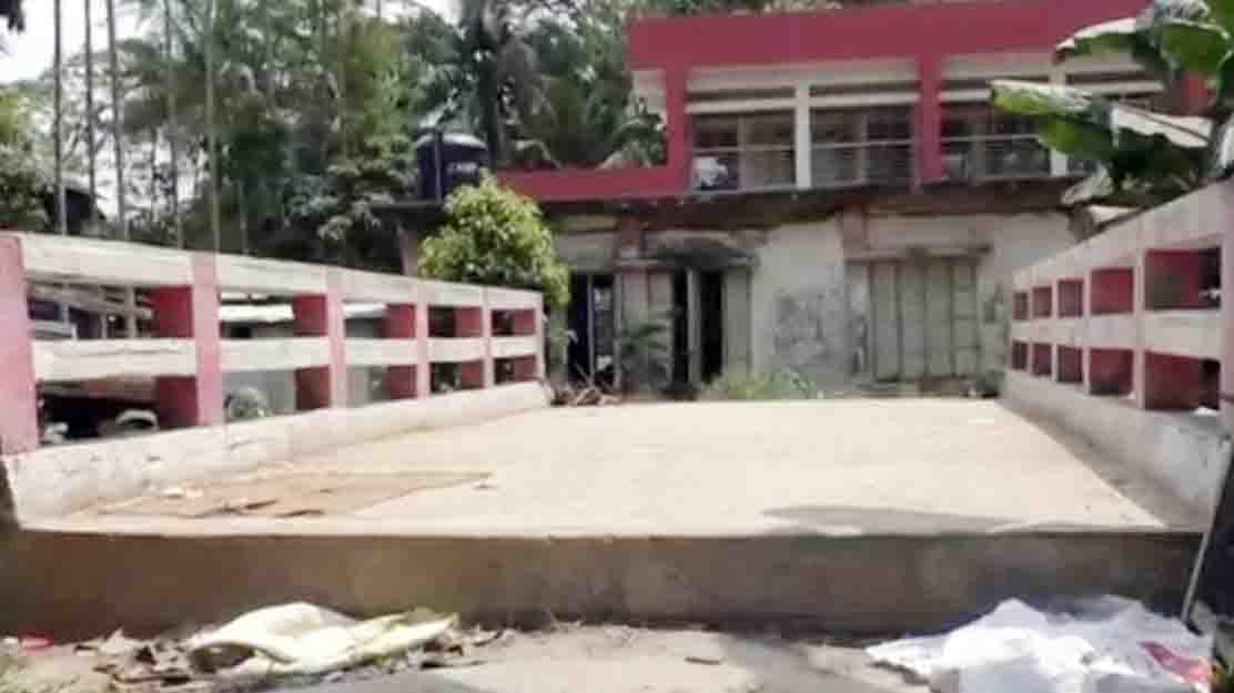 কাজে আসছে না ২১ লাখ টাকার সেতুটি