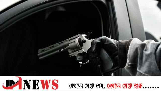 ধারের টাকা না পেয়ে বন্ধুকে গুলি