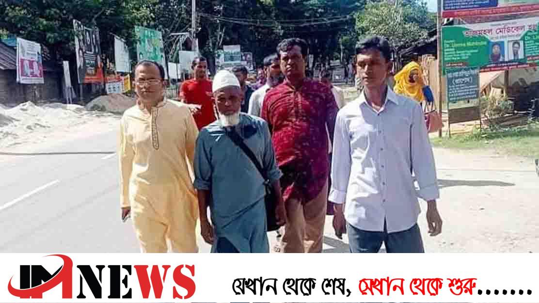বঙ্গবন্ধুর কবর জিয়ারত করতে পায়ে হেঁটে যাচ্ছেন মোস্তফা