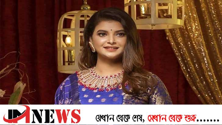 সুখবর দিলেন শবনম ফারিয়া