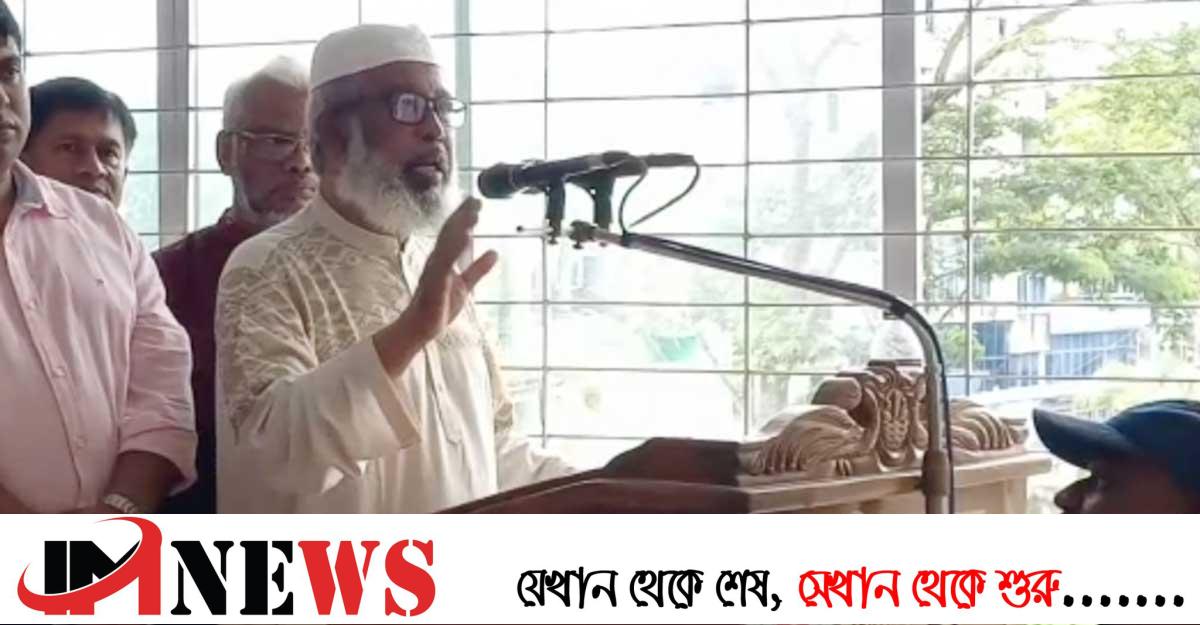 নৌকার প্রার্থীকে ভোট না দিলে পায়ে হেঁটে যেতে পারবেন না: পৌরসভার মেয়র মালেক