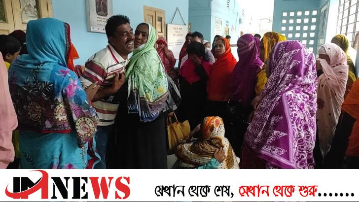 মেহেদির রঙ শুকানোর আগেই যৌতুকের বলি হলেন নববধূ