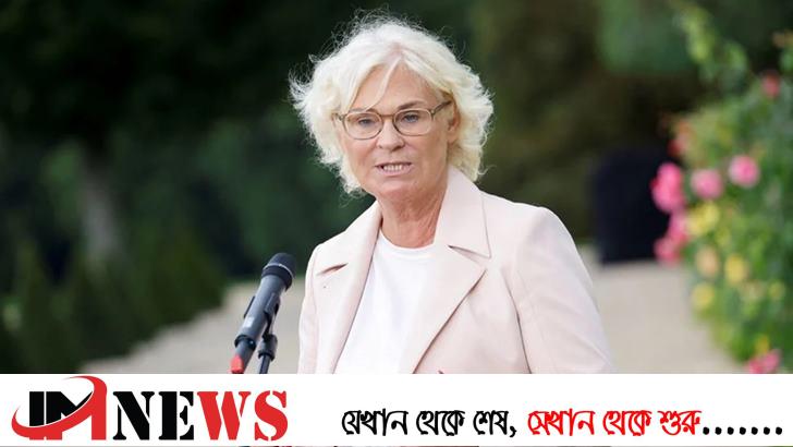 যুদ্ধ ট্যাংক পেতে মরিয়া ইউক্রেন