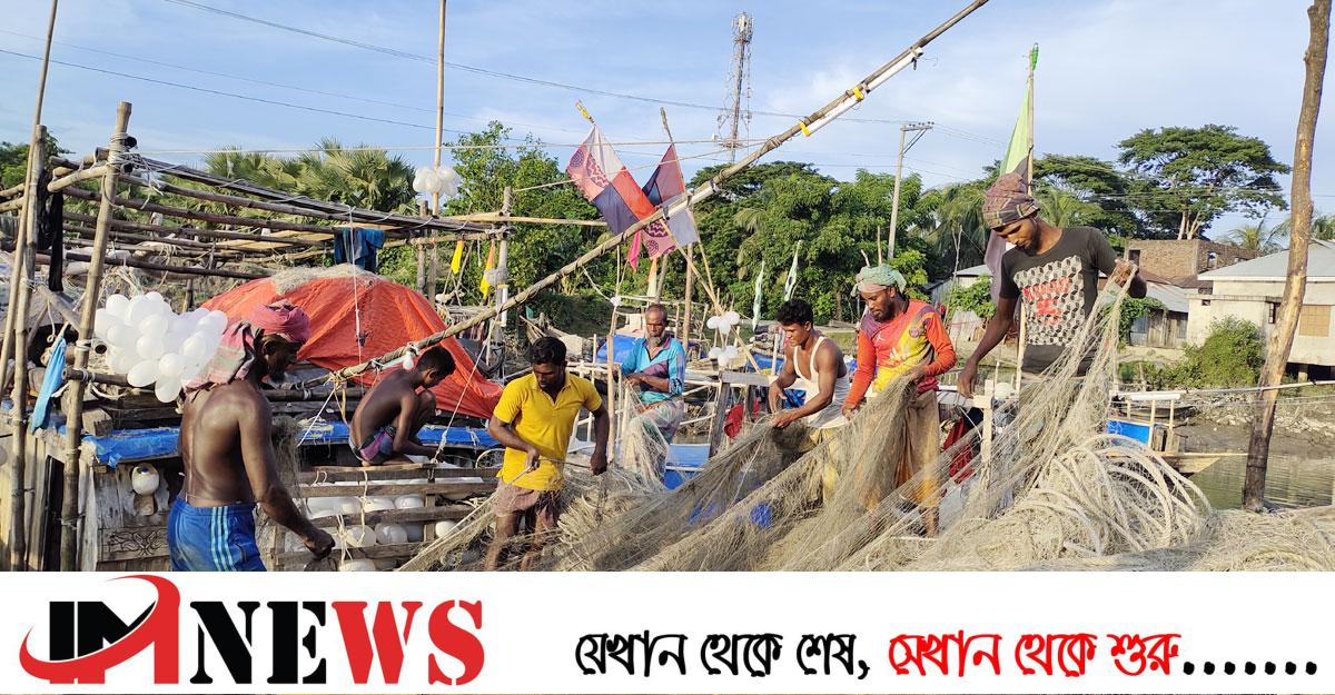 ‘অবরোধে ২০ কেজি চাল দেয় সরকার, তাও খেয়ে ফেলে মেম্বার-চেয়ারম্যান’