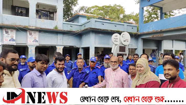 শেখ হাসিনা গ্রামপুলিশদের উন্নয়নে কাজ করছেন