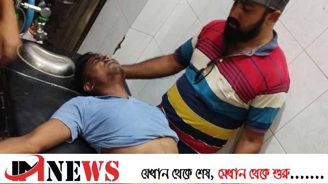 ভাঙ্গুড়ায় সাংবাদিককে পিটিয়ে হত্যা চেষ্টা