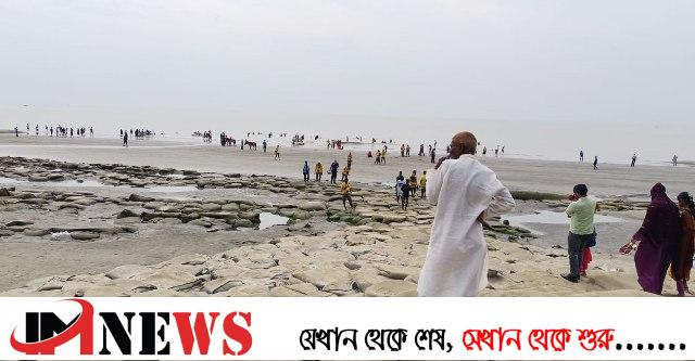 পরিবহন ধর্মঘটের কারণে পর্যটকশূন্য কুয়াকাটা