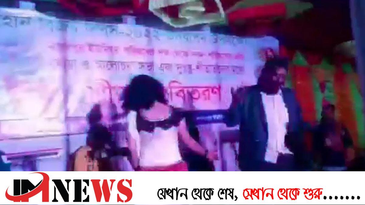 বিজয় দিবসে হিন্দি গানে নাচলেন ইউপি সদস্য