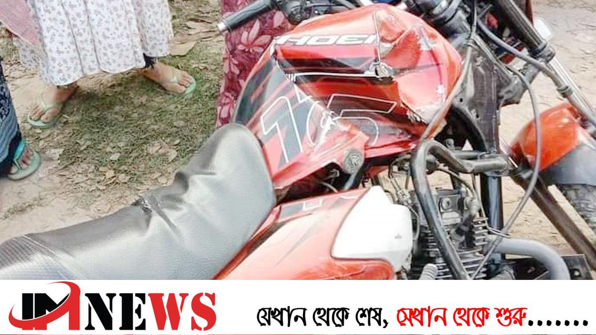 ট্রাকের ধাক্কায় প্রাণ হারালো ২ মোটরসাইকেল আরোহী
