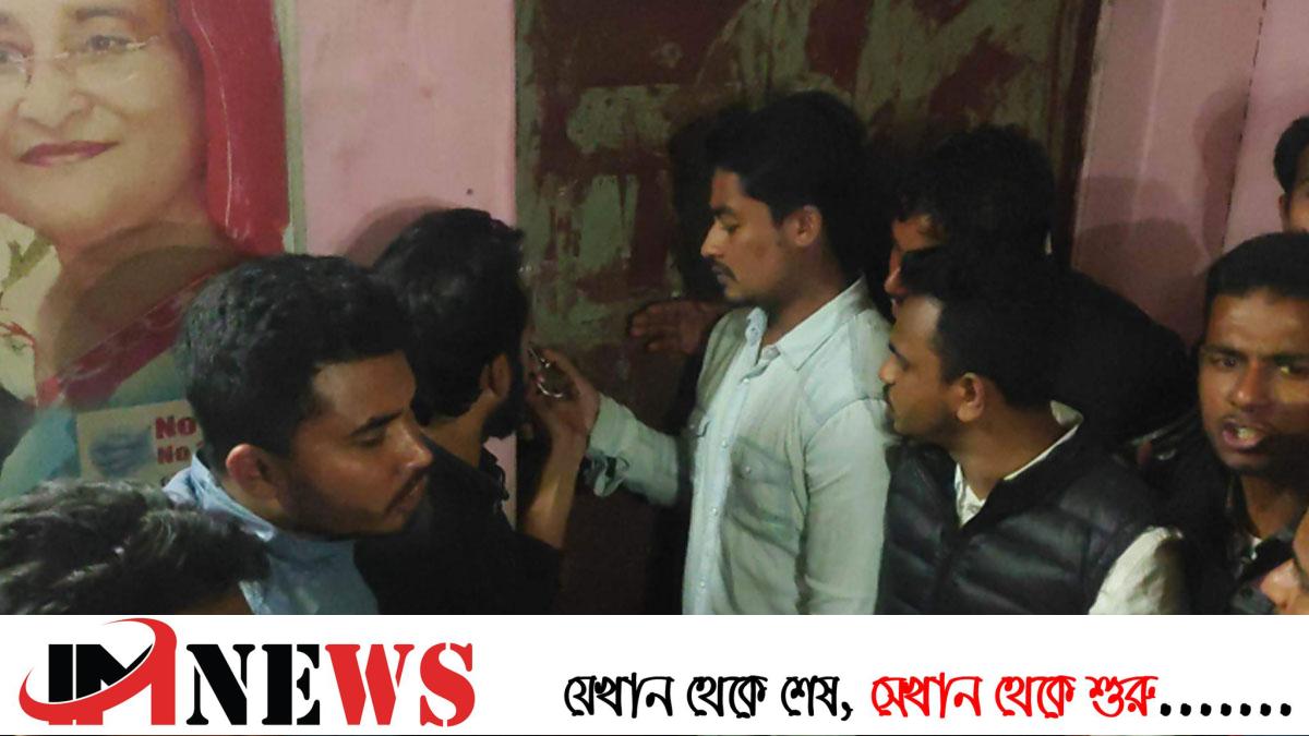 বগুড়ায় কাঙ্ক্ষিত পদ না পাওয়ায় ফের জেলা ছাত্রলীগের কার্যালয়ে তালা