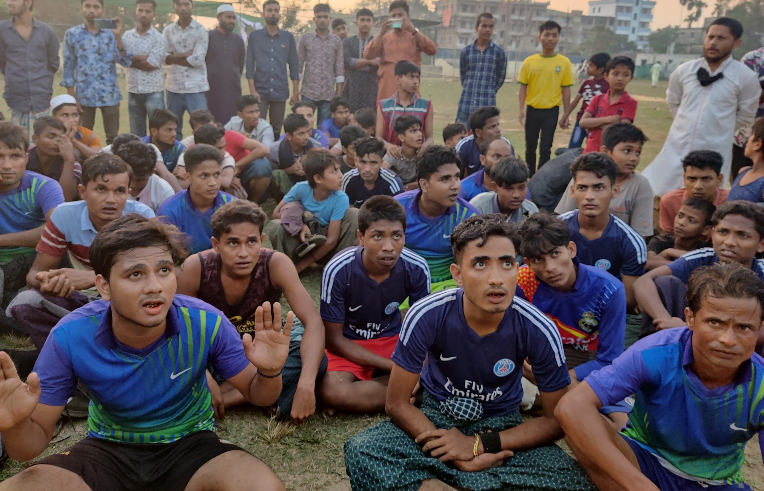 উখিয়ার খেলার মাঠ থেকে অর্ধশত রোহিঙ্গা আটক