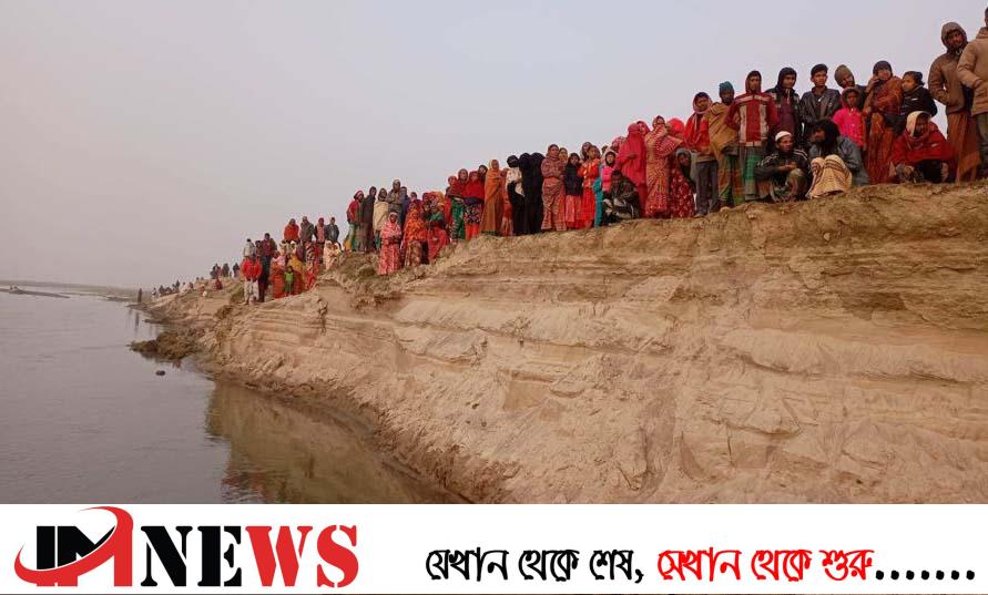 দুধকুমার নদীতে নৌকাডুবি, নিখোঁজ এক নারী