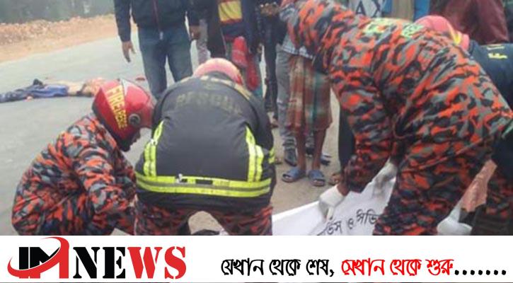 ট্রাকচাপায় ২ বাইকার নিহত