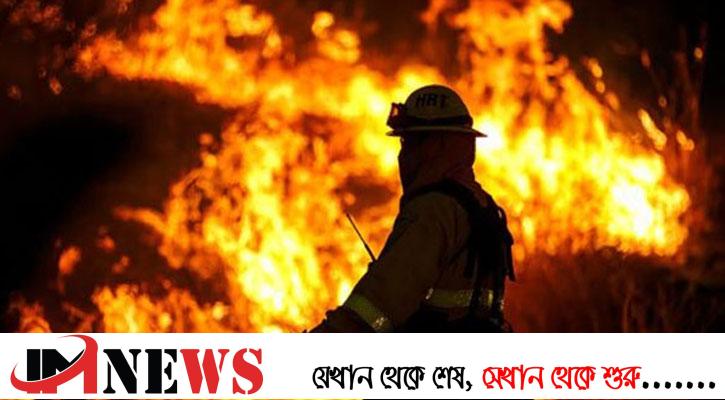 কামরাঙ্গীরচরে জুতার কারখানায় আগুন