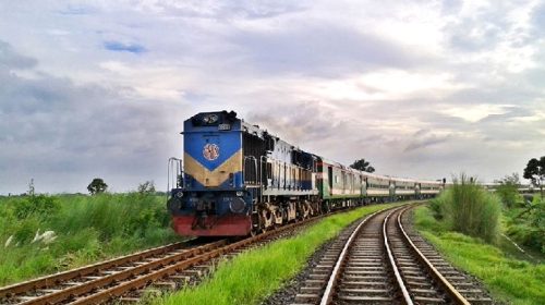 প্রধানমন্ত্রীর জনসভায় যাতায়াতে চলছে ৭ স্পেশাল ট্রেন