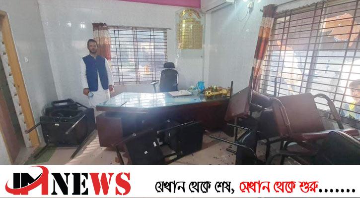 আ.লীগ অফিসে হামলা-ভাঙচুর