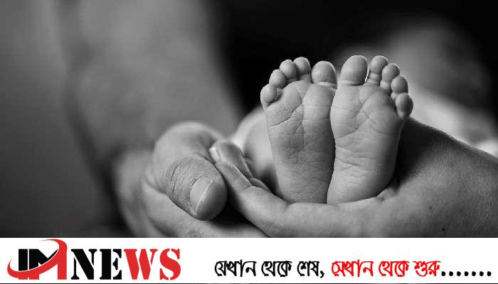 ছাদ থেকে পড়ে শিশুর মৃত্যু