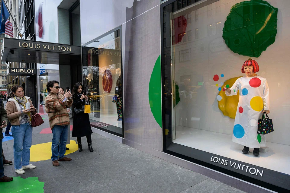 রোবট যখন চিত্রশিল্পী