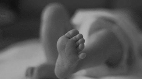 চোরাই পণ্য বহনকারী মোটরসাইকেলের ধাক্কায় শিশু নিহত