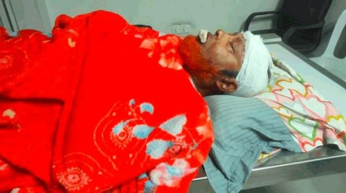 ব্যবসায়ীকে কুপিয়ে ৩ লাখ টাকা ও বিকাশের ৫টি মোবাইল ছিনতাই