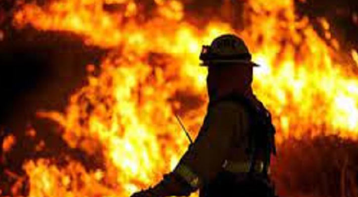 গাজীপুরে তুলার গুদামে আগুন