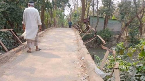 সংস্কারের অভাবে গুরুত্বপূর্ণ সেতুর বেহাল দশা