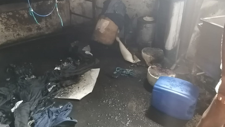 বন্ধ কারখানায় অগ্নিকাণ্ড