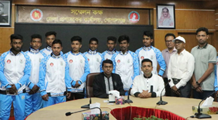 গোপালগঞ্জে কাবাডি খেলোয়াড়দের সংবর্ধনা