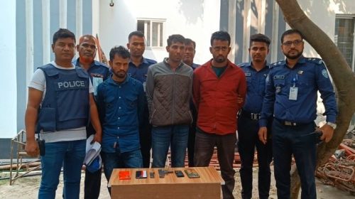 বিদেশি পিস্তলসহ ৩ অস্ত্র ব্যবসায়ী আটক