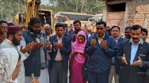 সড়ক নির্মাণ কাজের উদ্বোধন করলেন এমপি পুত্র পাভেল