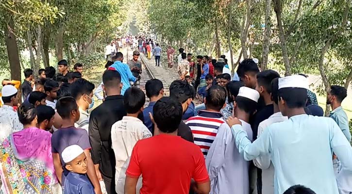 ট্রেনের নিচে যুবকের ঝাঁপ, দেহ ছিন্নভিন্ন