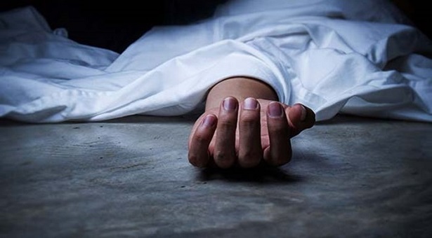 ঝালকাঠিতে বাসের চাকায় প্রাণ গেল শিক্ষার্থী ও ভ্যানচালকের