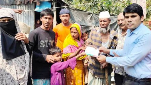 সীতাকুণ্ডের অক্সিজেন প্ল্যান্টে নিহত সালাউদ্দিনের পরিবারকে আর্থিক সহায়তা