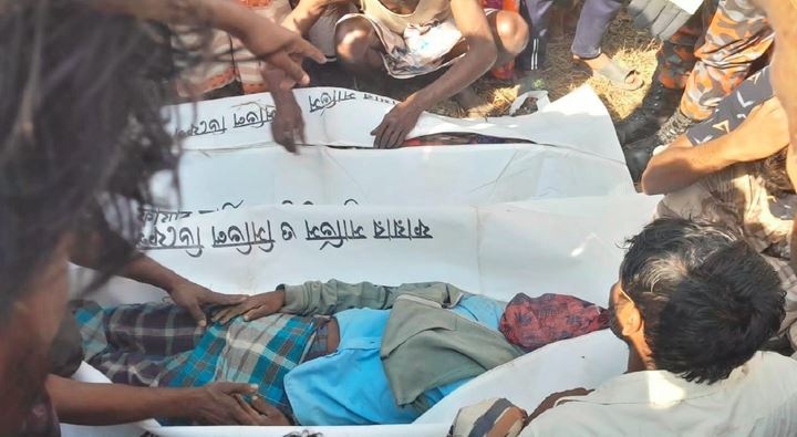 বিজিবির বাসের সাথে লেগুনার মুখোমুখি সংঘর্ষে ৩ জন নিহত