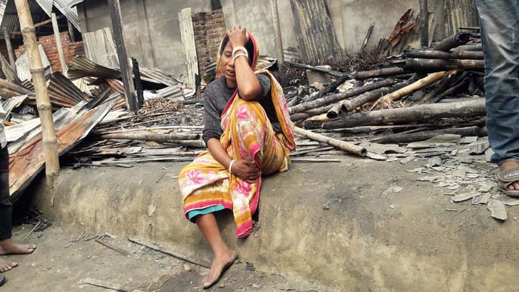 মশার কয়েলে পুড়ে ছাই ১৬ ঘর