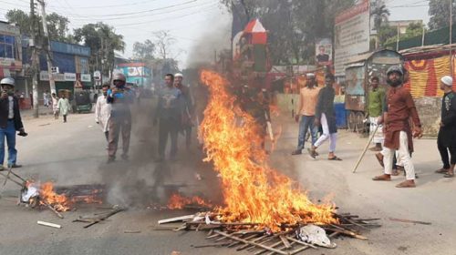 পঞ্চগড়ে পুলিশ-মুসল্লি সংঘর্ষে আহত ৩০