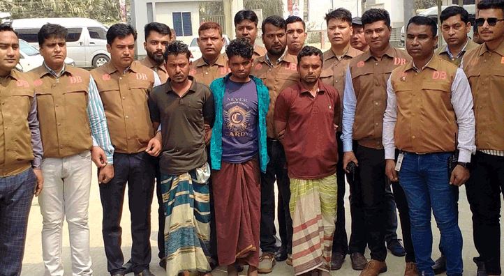 কিশোরীকে দলবদ্ধ ধর্ষণের পর হত্যা করে গাছে ঝুলিয়ে রাখে