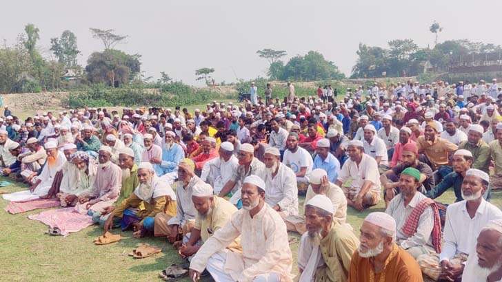 বৃষ্টির জন্য হাওড়ে বিশেষ মোনাজাত