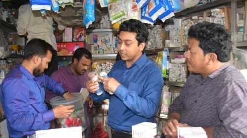 রংপুরে মেয়াদোত্তীর্ণ ওষুধ বিক্রির দায়ে জরিমানা