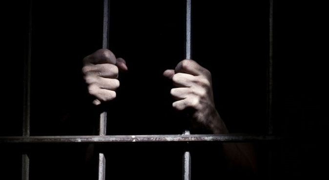 আইনজীবীকে মারধর করে কারাগারে কাউন্সিলর